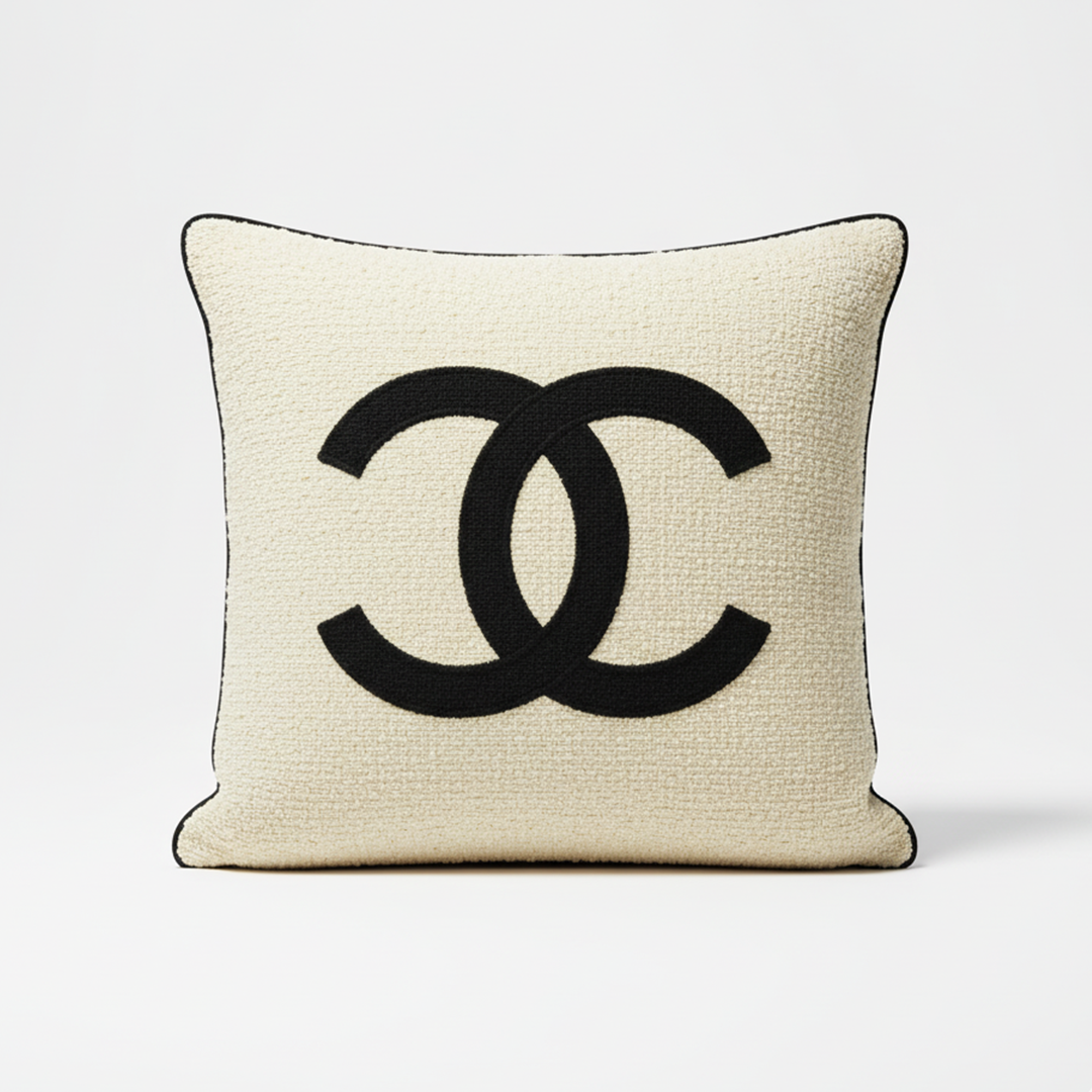 Noirelle pillow
